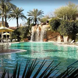 Sheraton Desert Oasis Villas, Resort