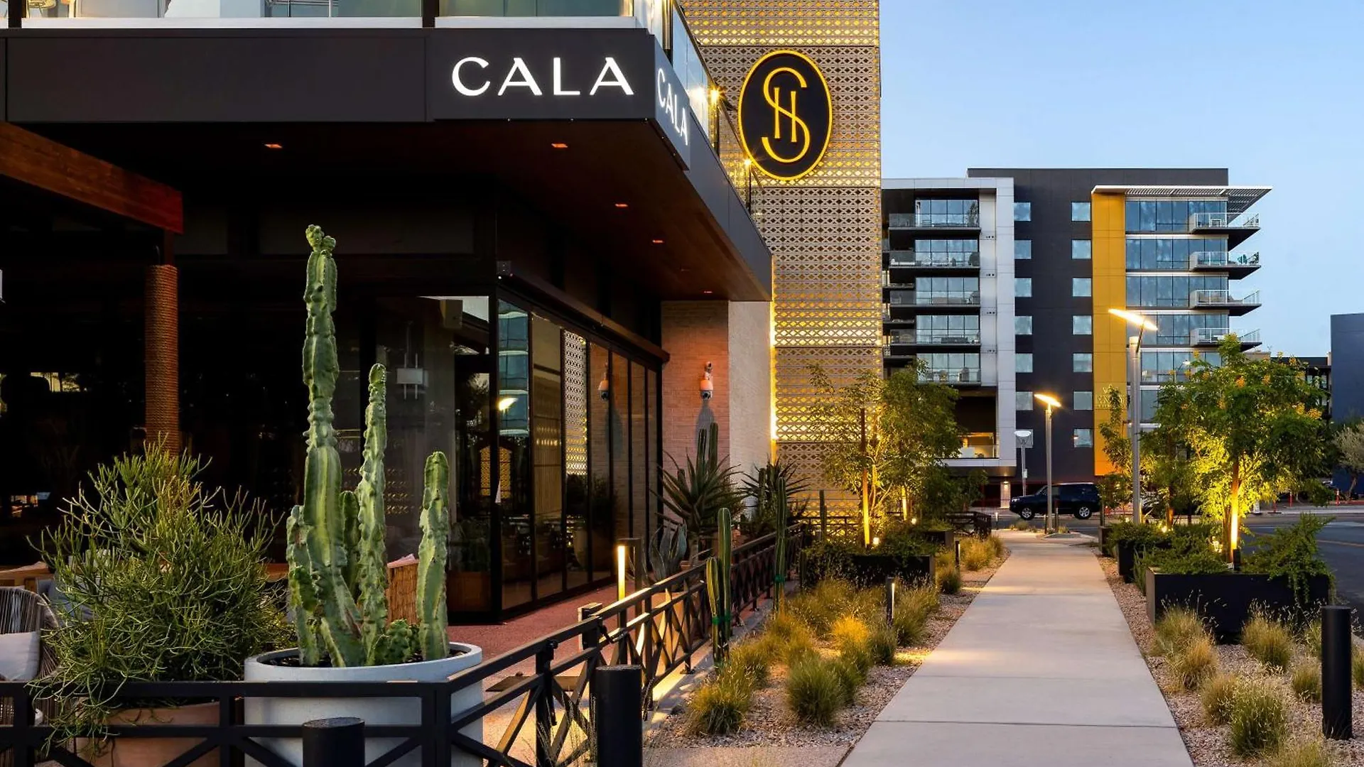 ****  Senna House Hotel Scottsdale, Curio Collection By Hilton United States